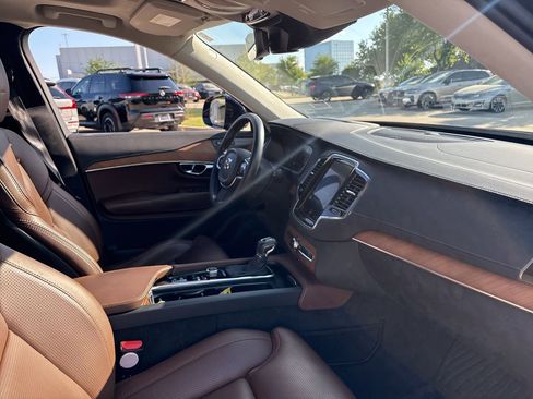 Used 2019 Volvo XC90 T6 Inscription w/ Luxury Package image 14