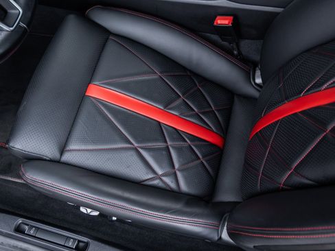 Used 2018 Porsche 718 Cayman S w/ Sport Chrono Package image 24