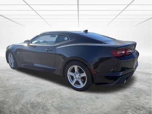 Used 2021 Chevrolet Camaro LT image 8