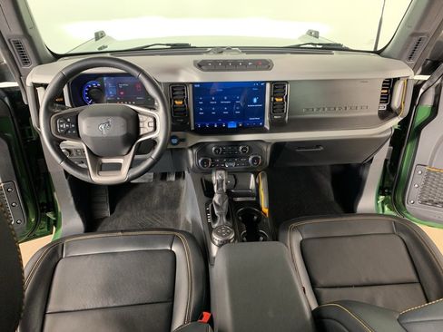 Used 2022 Ford Bronco Badlands image 34