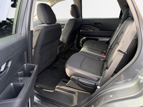 Used 2025 Nissan Pathfinder SV w/ Cargo Package image 24