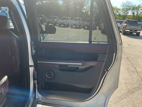 Used 2024 Ford Expedition Max Limited AWD/4WD image 18