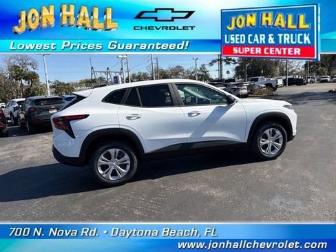 Used 2026 Chevrolet Trax LS image 16