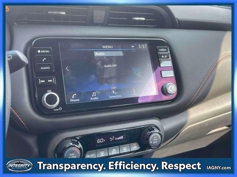 Used 2024 Nissan Kicks SR image 25