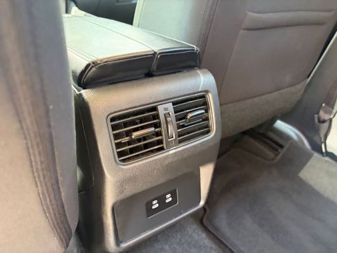 Used 2025 Nissan Rogue SV FWD image 24