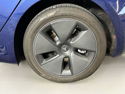 Used 2023 Tesla Model 3 Standard Range image 11