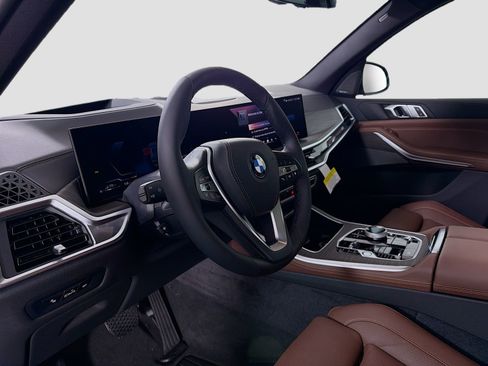 New 2026 BMW X5 xDrive50e w/ Executive Package image 10