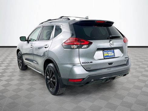 Used 2018 Nissan Rogue SV AWD/4WD image 5