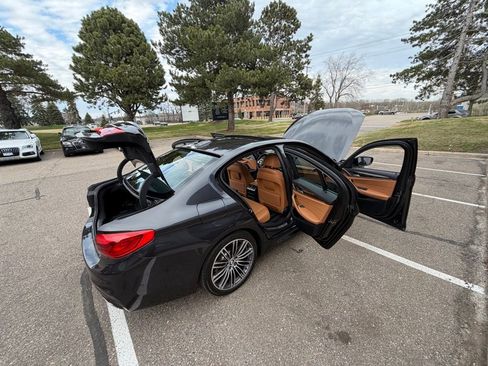 Used 2020 BMW 540i xDrive w/ M Sport Package image 39