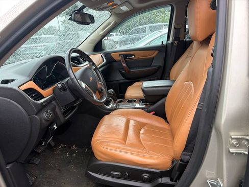 Used 2014 Chevrolet Traverse LTZ FWD image 11