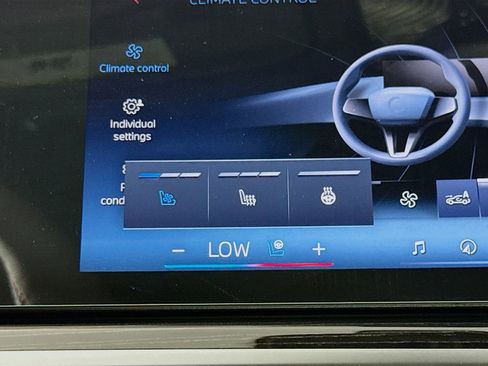 New 2026 BMW X6 M60i image 21