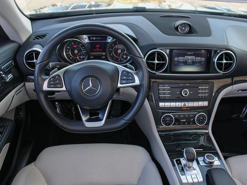 Used 2018 Mercedes-Benz SL 550 image 20