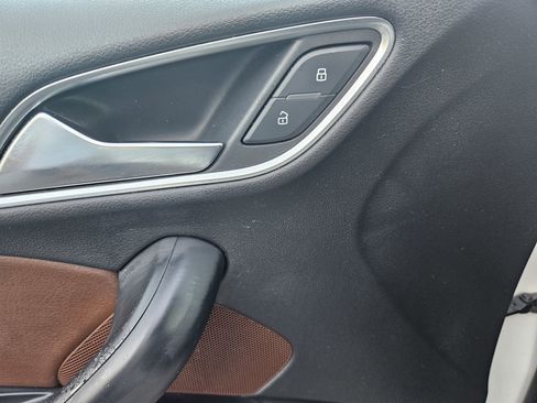 Used 2016 Audi Q3 2.0T Premium Plus image 16