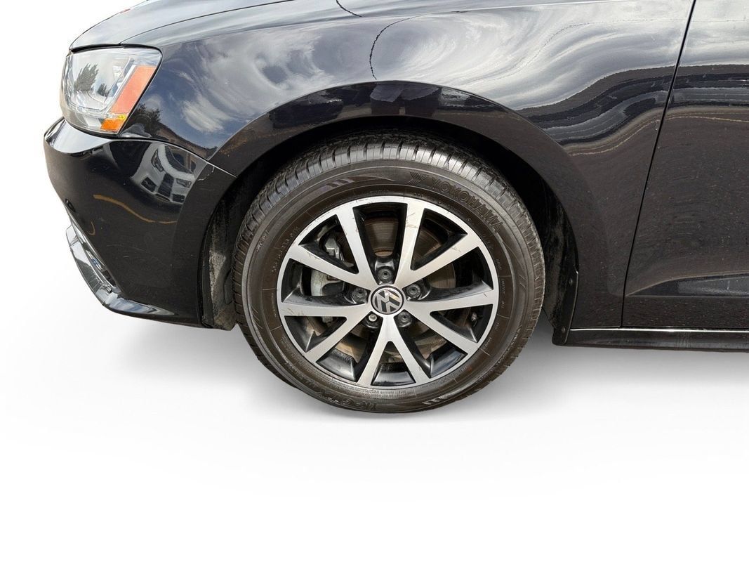 Used 2017 Volkswagen Jetta SE FWD image 9