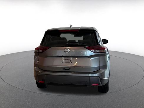 Used 2025 Nissan Rogue SV image 15