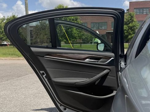 Used 2019 BMW 530i w/ Convenience Package RWD image 16