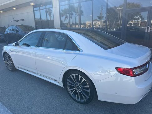 Used 2019 Lincoln Continental Reserve image 13