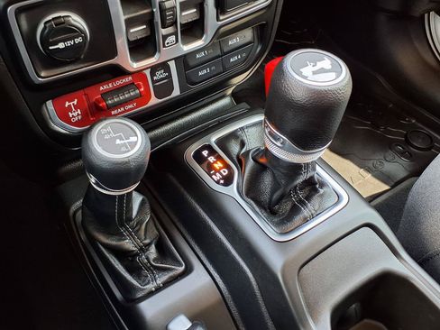 Used 2026 Jeep Wrangler Unlimited Sport AWD/4WD image 14