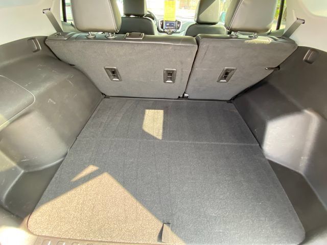Used 2024 GMC Terrain SLT FWD image 16