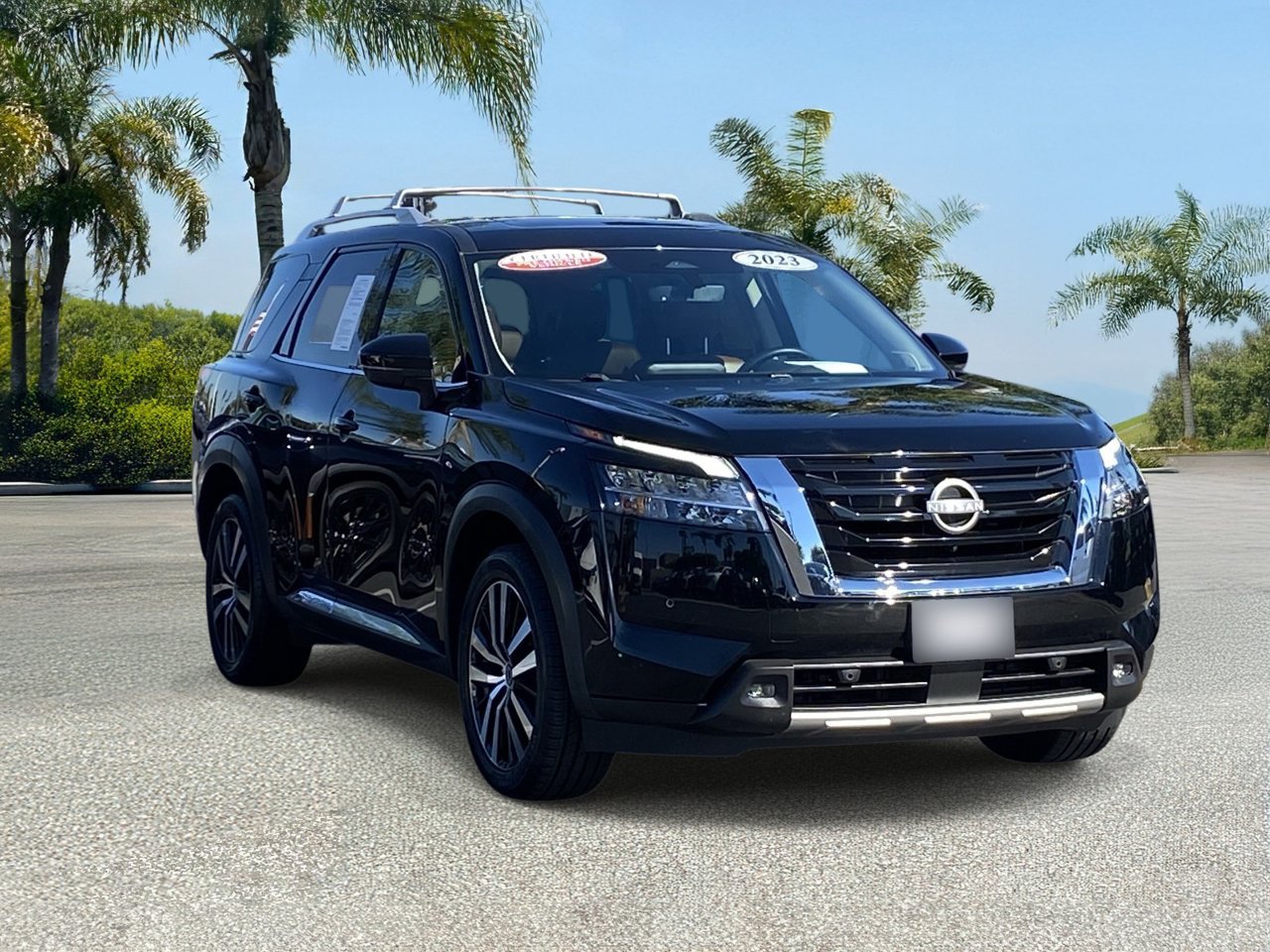 Certified 2023 Nissan Pathfinder Platinum w/ Cargo Package FWD image 6