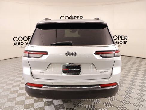 Used 2023 Jeep Grand Cherokee L Limited AWD/4WD image 23