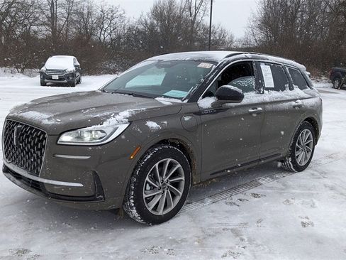 Used 2025 Lincoln Corsair Grand Touring w/ Towing Package image 7