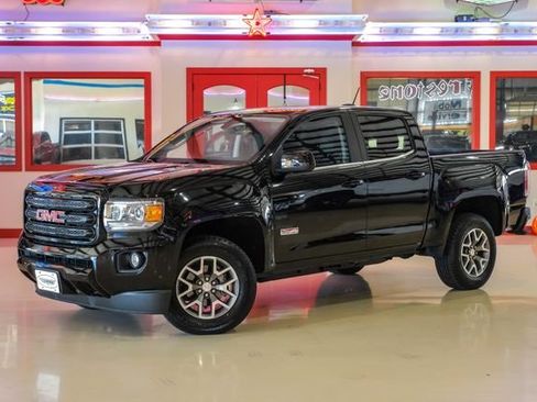 Used 2018 GMC Canyon All Terrain w/ Trailering Package image 2