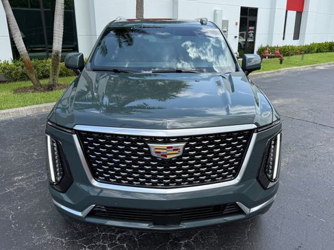 Used 2025 Cadillac Escalade Premium Luxury w/ Touring Package AWD/4WD image 11