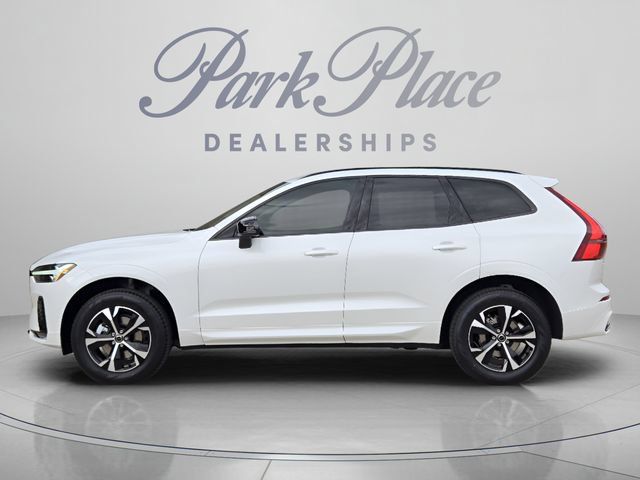Used 2026 Volvo XC60 B5 Core AWD/4WD image 2