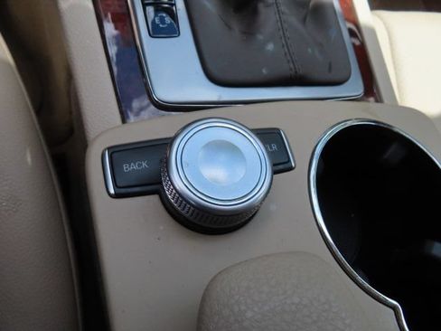 Used 2011 Mercedes-Benz C 300 4MATIC Sedan image 29