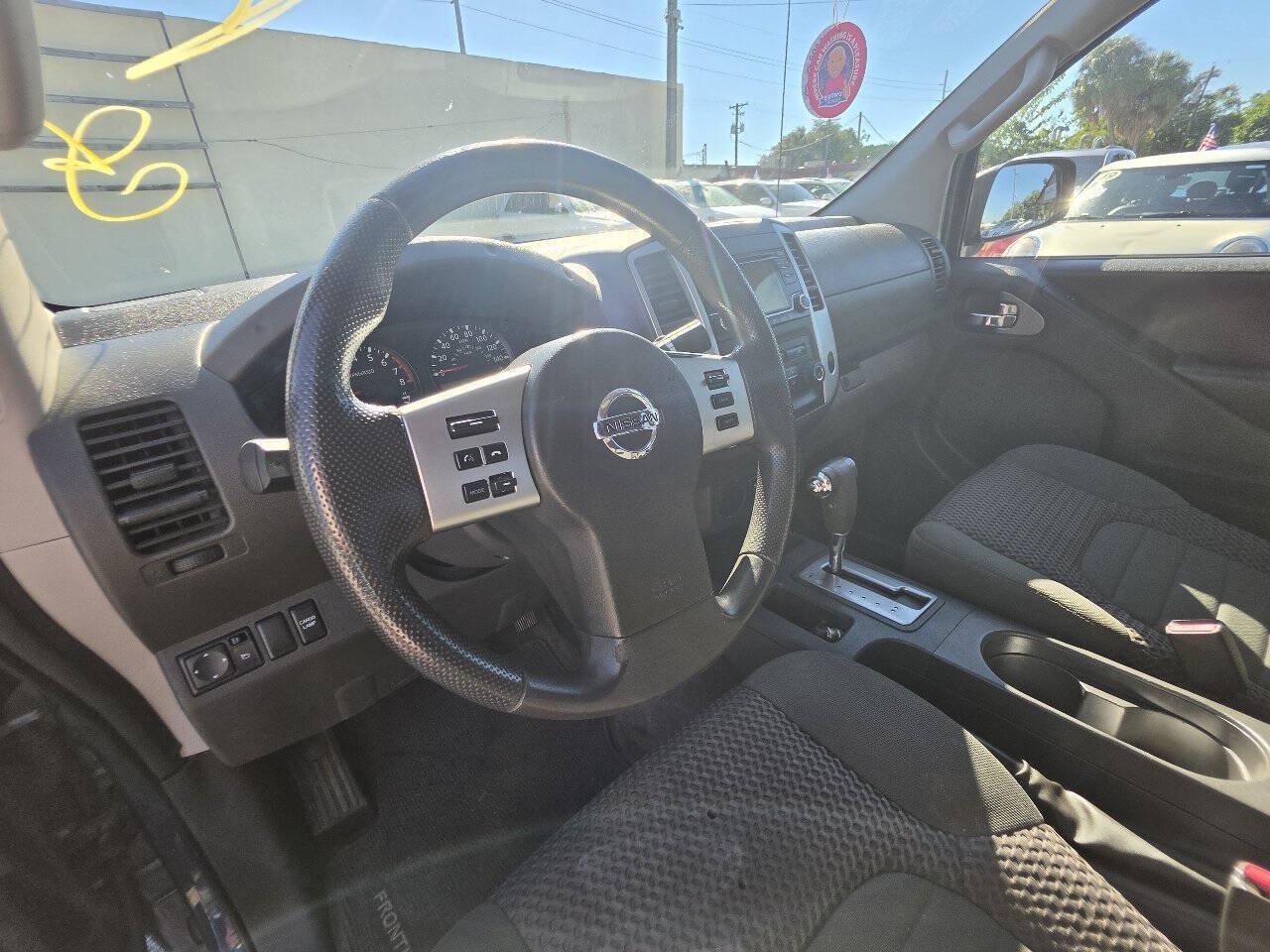 Used 2016 Nissan Frontier SV RWD image 12