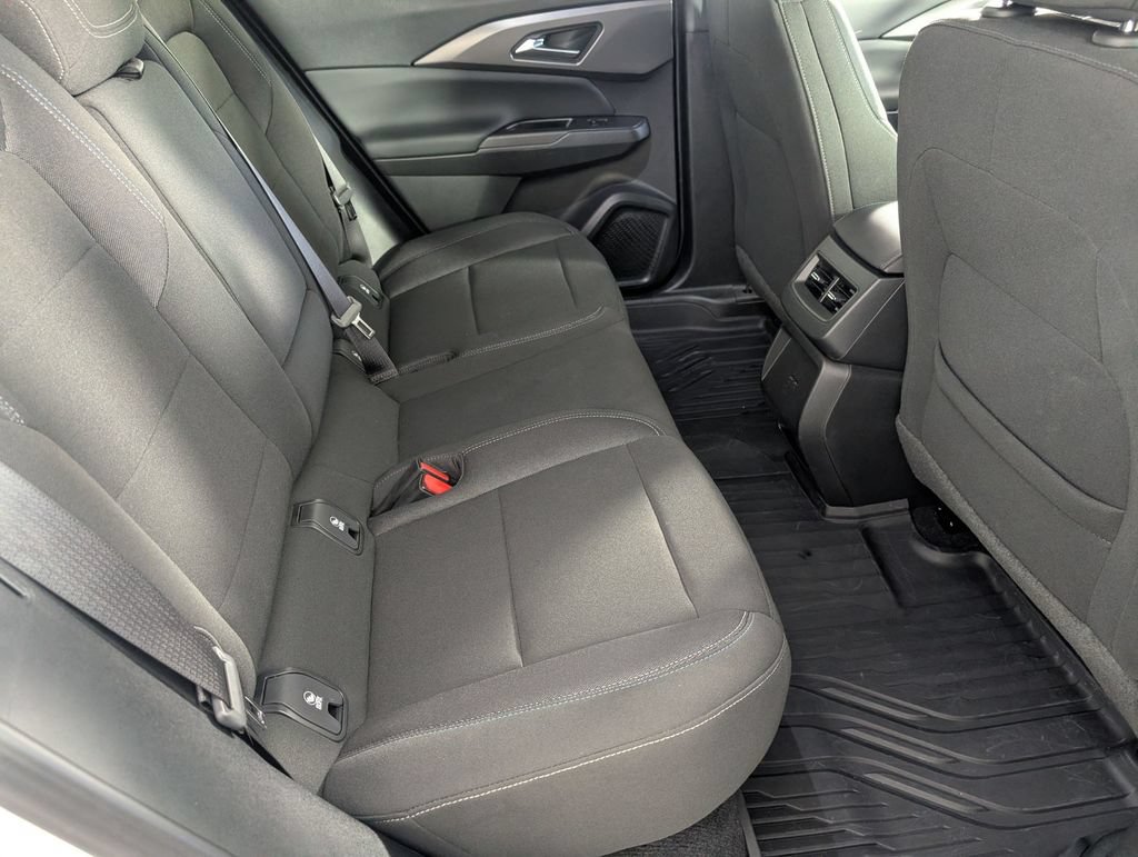 Certified 2026 Chevrolet Equinox EV LT FWD image 27