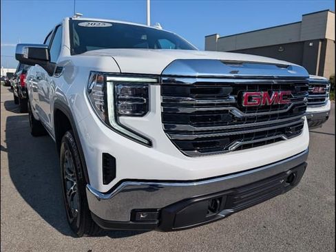 Used 2025 GMC Sierra 1500 SLT image 21