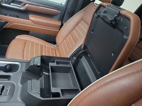 Used 2024 GMC Sierra 3500 Denali Ultimate image 31