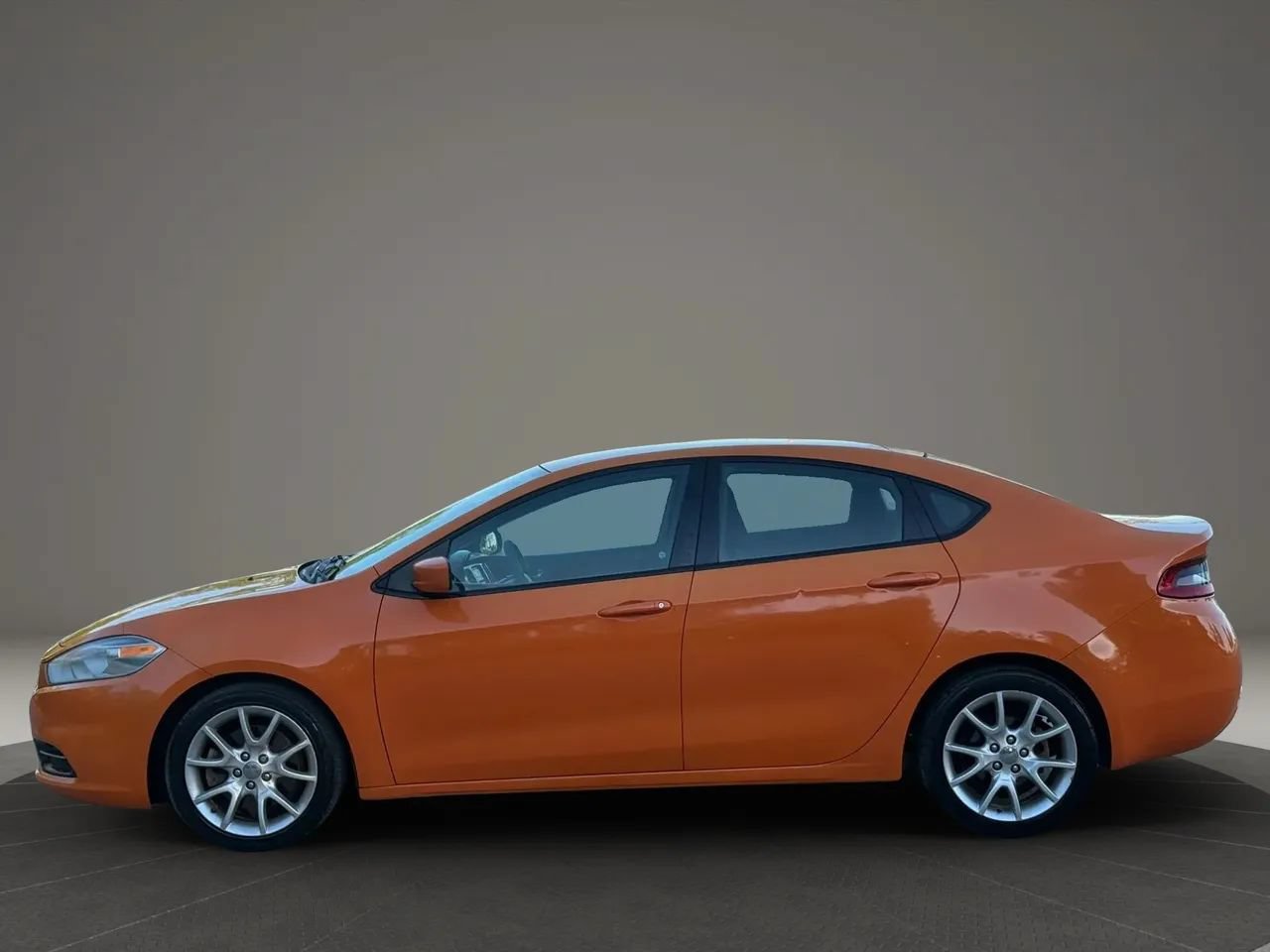 Used 2013 Dodge Dart SXT FWD image 3