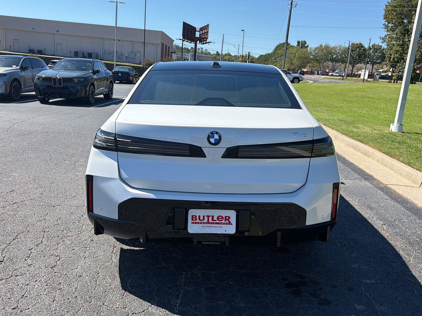 New 2027 BMW 740i RWD image 5