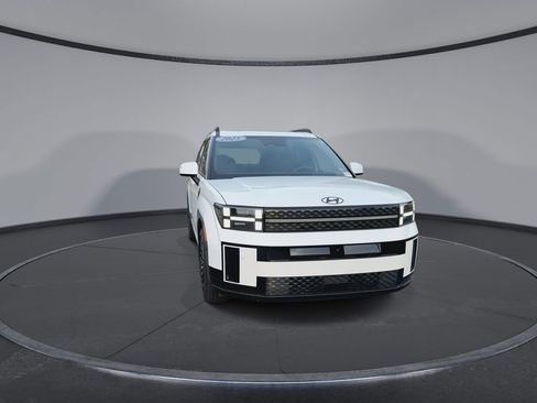 Used 2025 Hyundai Santa Fe Calligraphy image 3