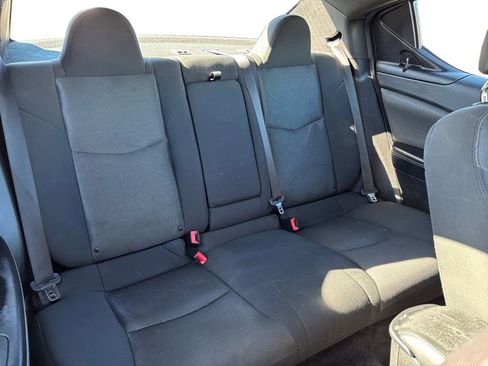 Used 2013 Dodge Avenger SE image 23