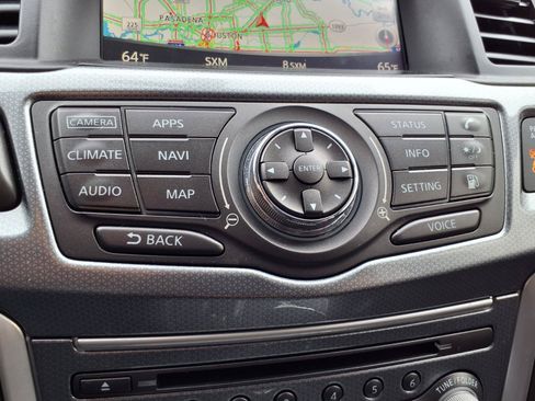 Used 2020 Nissan Pathfinder SL AWD/4WD image 7