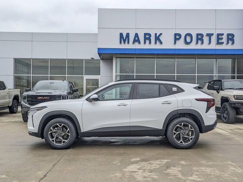 New 2026 Chevrolet Trax LT w/ LT Convenience Package image 9