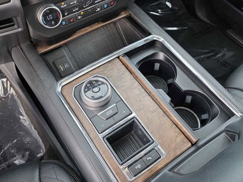 Used 2020 Ford Expedition Platinum image 21