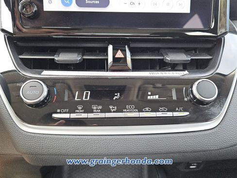 Used 2024 Toyota Corolla LE w/ LE Convenience Package FWD image 17