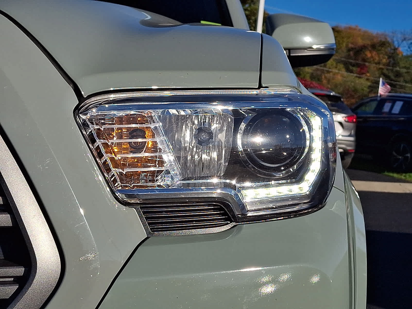 Used 2022 Toyota Tacoma TRD Sport AWD/4WD image 11