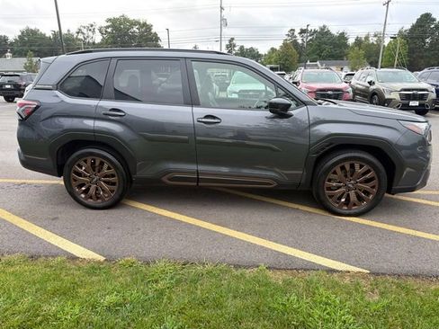 Used 2025 Subaru Forester Sport AWD/4WD image 4