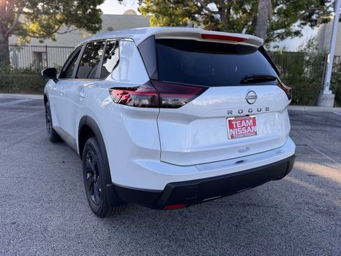 New 2026 Nissan Rogue SV FWD image 5