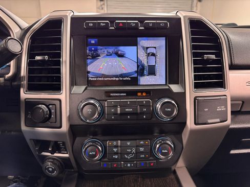Used 2020 Ford F350 Lariat w/ Chrome Package image 22