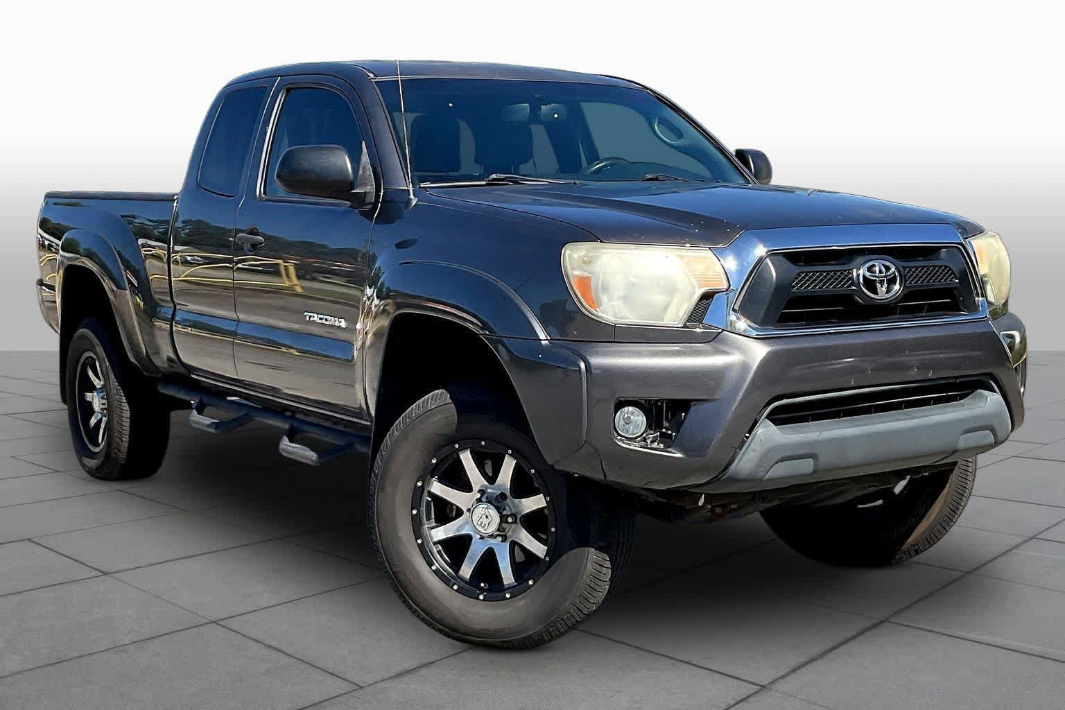 Used 2012 Toyota Tacoma PreRunner w/ SR5 Pkg RWD image 2