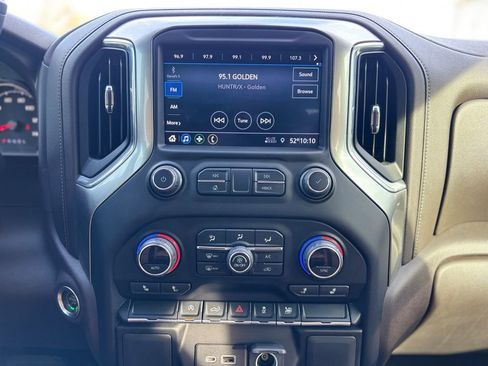 Used 2021 Chevrolet Silverado 1500 LT image 23