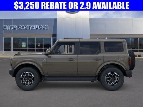 New 2025 Ford Bronco Outer Banks image 3