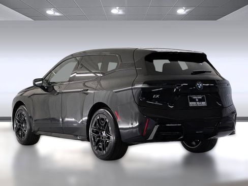 New 2026 BMW iX xDrive60 w/ M Sport Package image 3